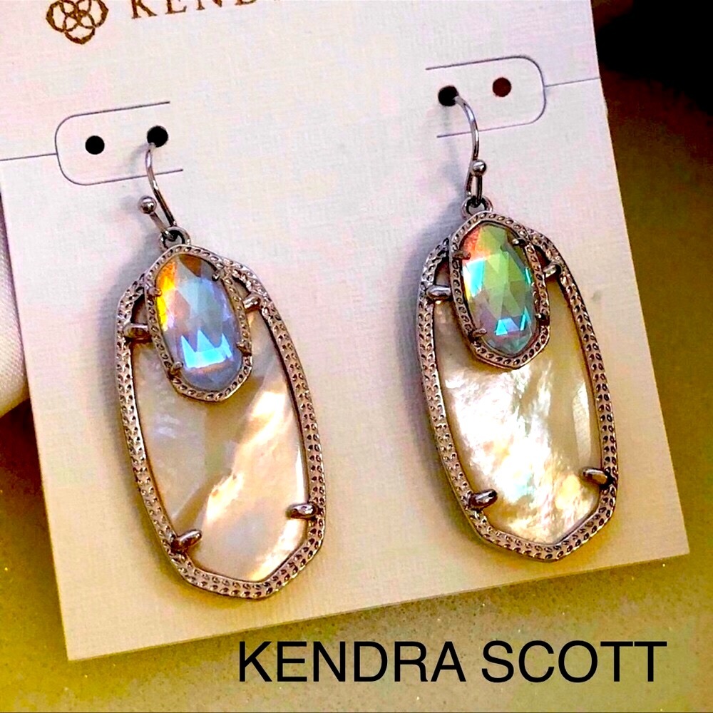 NWT Kendra Scott RARE & Retired Emmy Earrings Silver & Ivory Pearl & Dichroic!